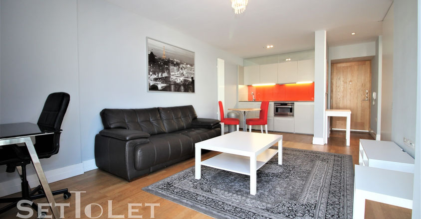 Circus 30 Apartment Lounge