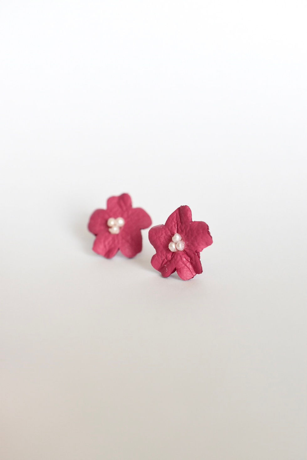 Thumbnail: RASPBERRY PINK FLOWER AND PEARL STUD EARRINGS