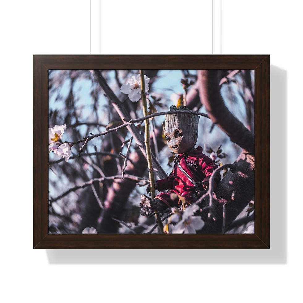 Thumbnail: Groot on a tree