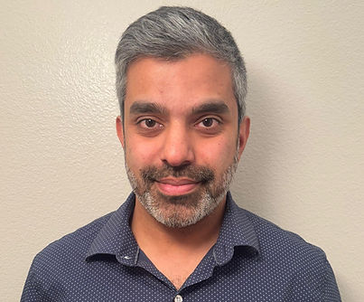 Shaz Headshot (1).jpg