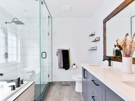 How to clean a bathroom like a professional