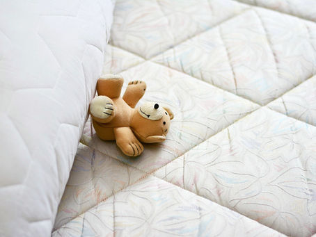How to clean a mattress properly