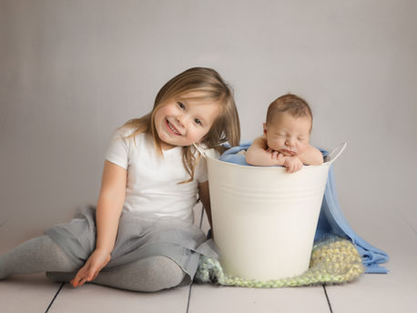 Newborn Safety | Photography sessions with a Sibling | Hudson Valley Newborn Photographer