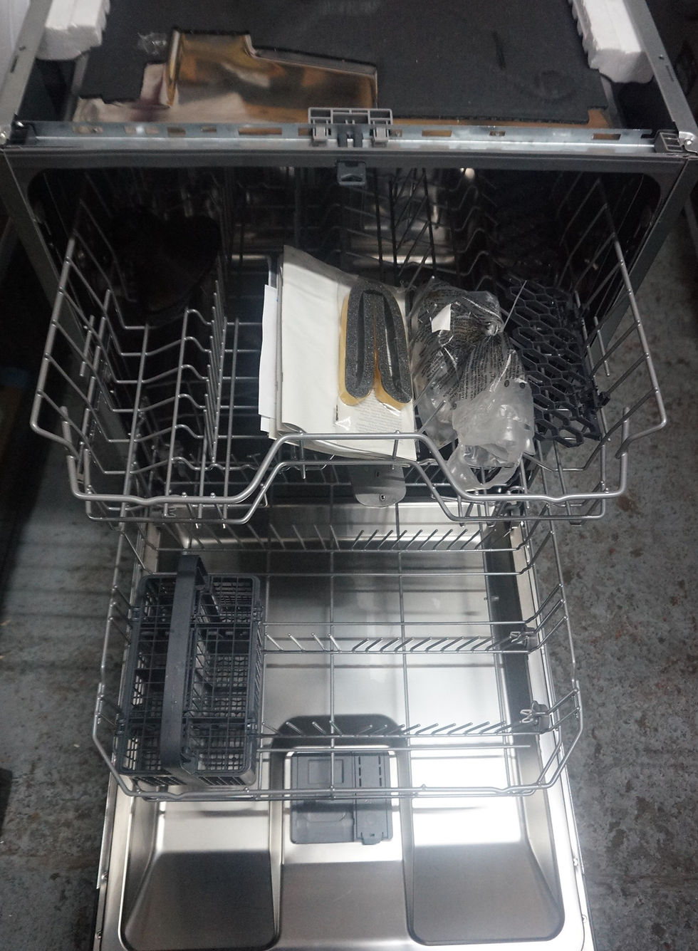 Thumbnail: BEKO DIN15X20 Full-size Fully Integrated 49 dB(A) A++ 13 place Dishwasher