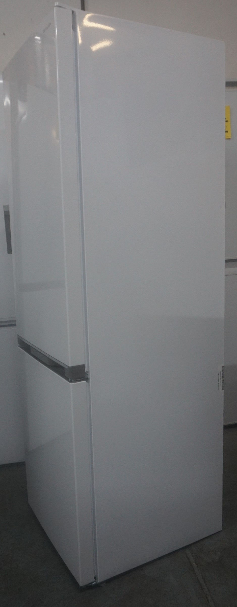 Thumbnail: SHARP SJ-BB04DTXWE2-EN 60/40 Fridge Freezer - White