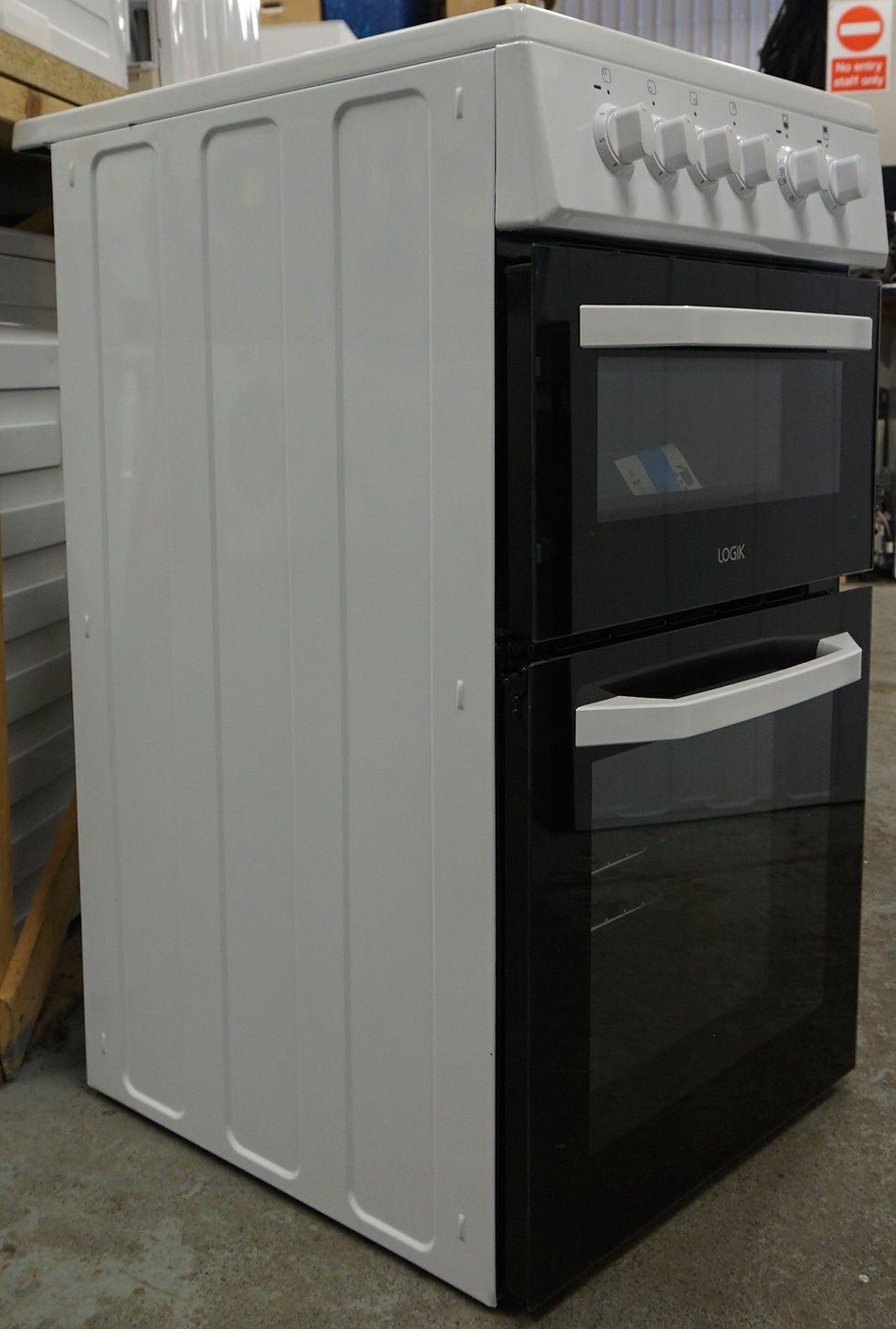Thumbnail: LOGIK LFTC50W23 50cm Electric Ceramic Cooker - White (1)