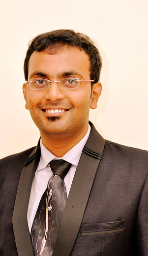 balaji%20sir_edited.jpg