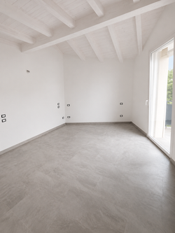 Seconda camera con balcone