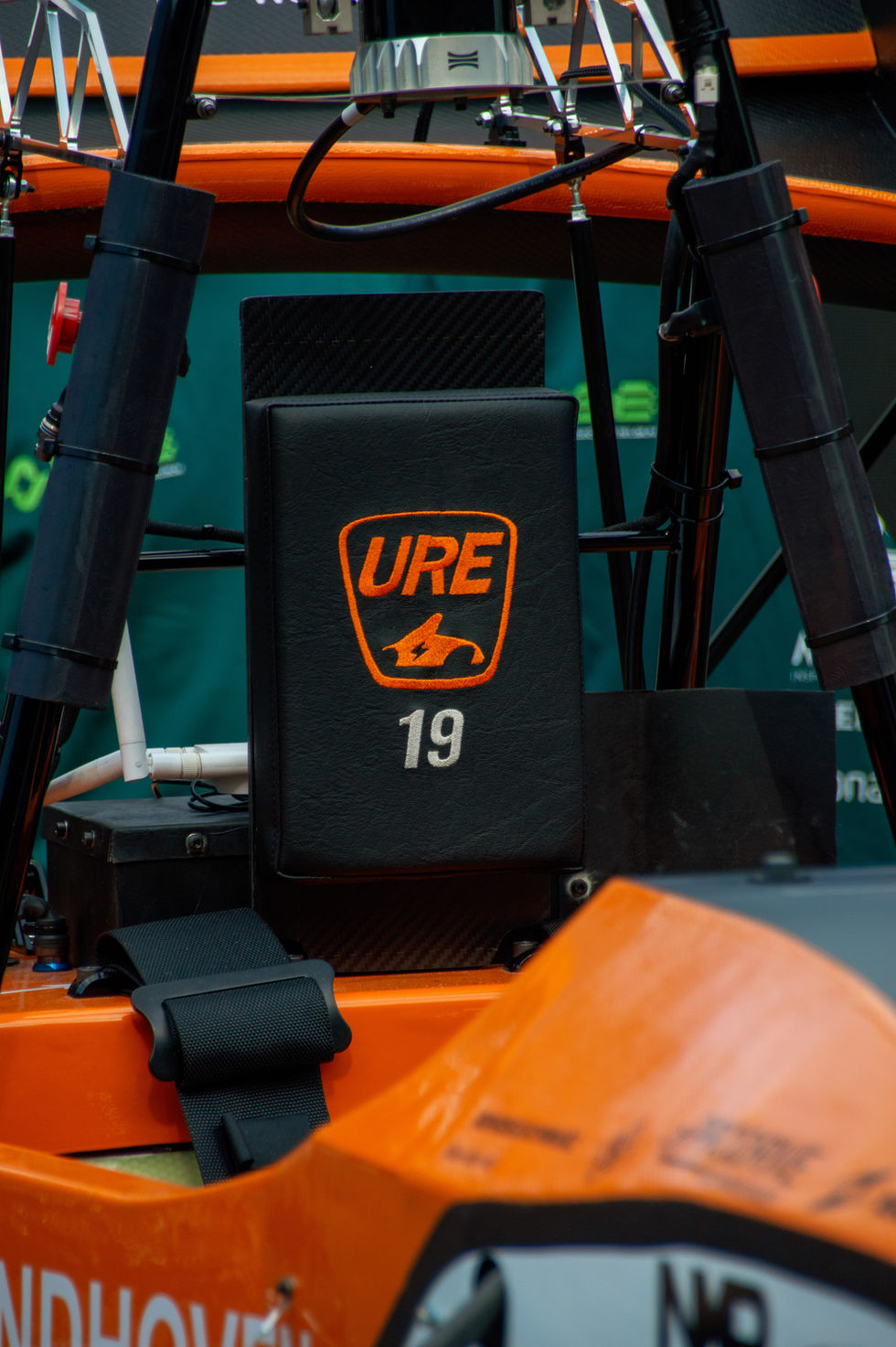 URE19-048
