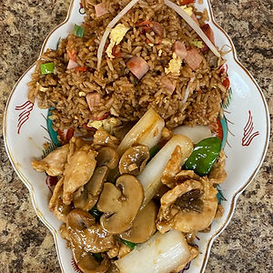 C11. Moo Goo Gai Pan Lunch