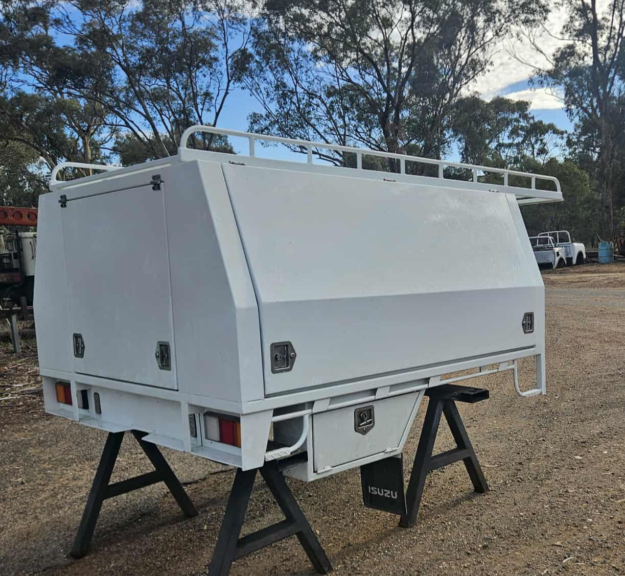 Second hand - Dedicated Canopy