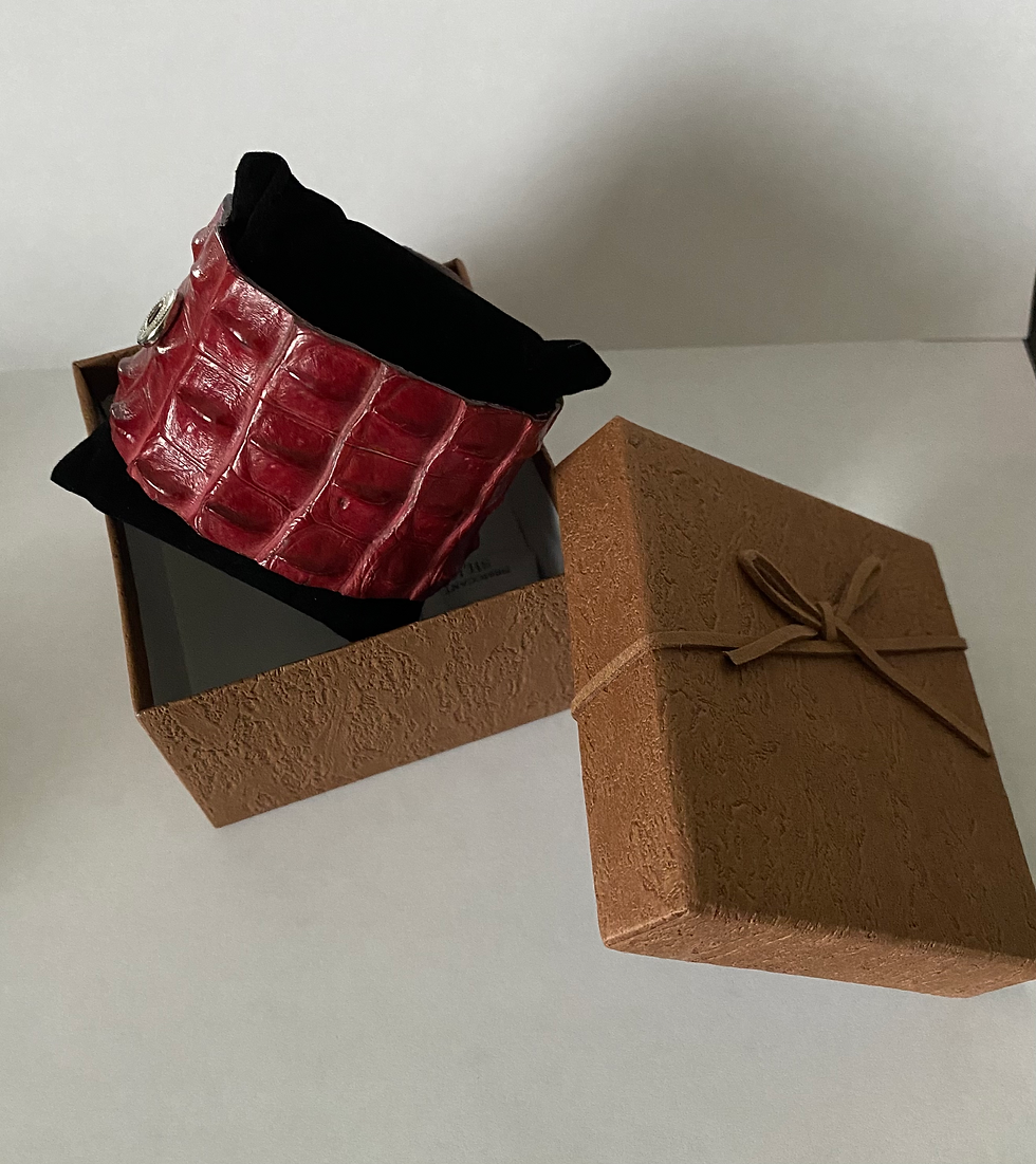Thumbnail: Crocodile leather bangle 