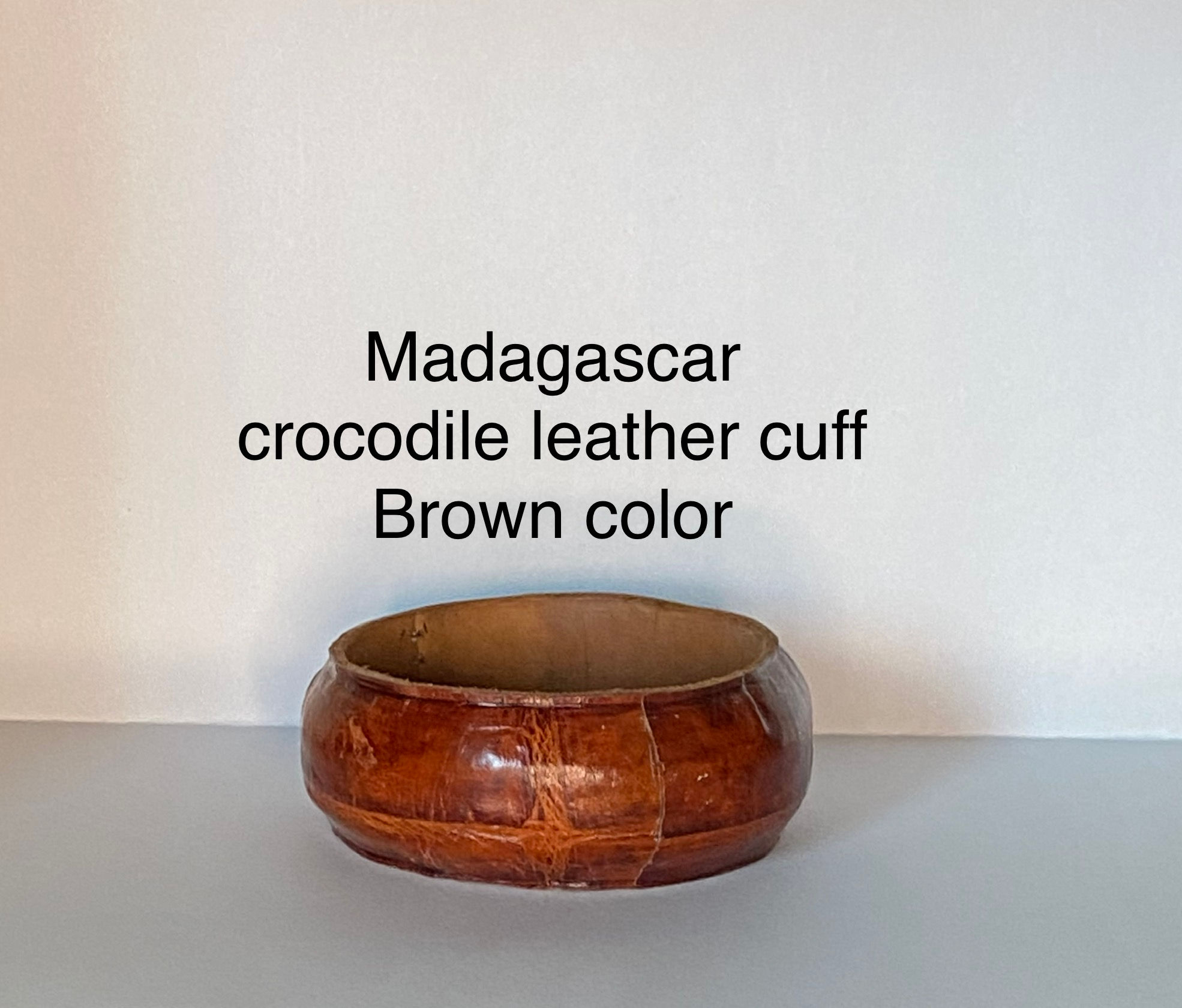 Crocodile leather bangle brown
