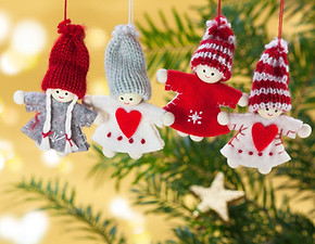 ニットクリスマスツリーのオーナメント