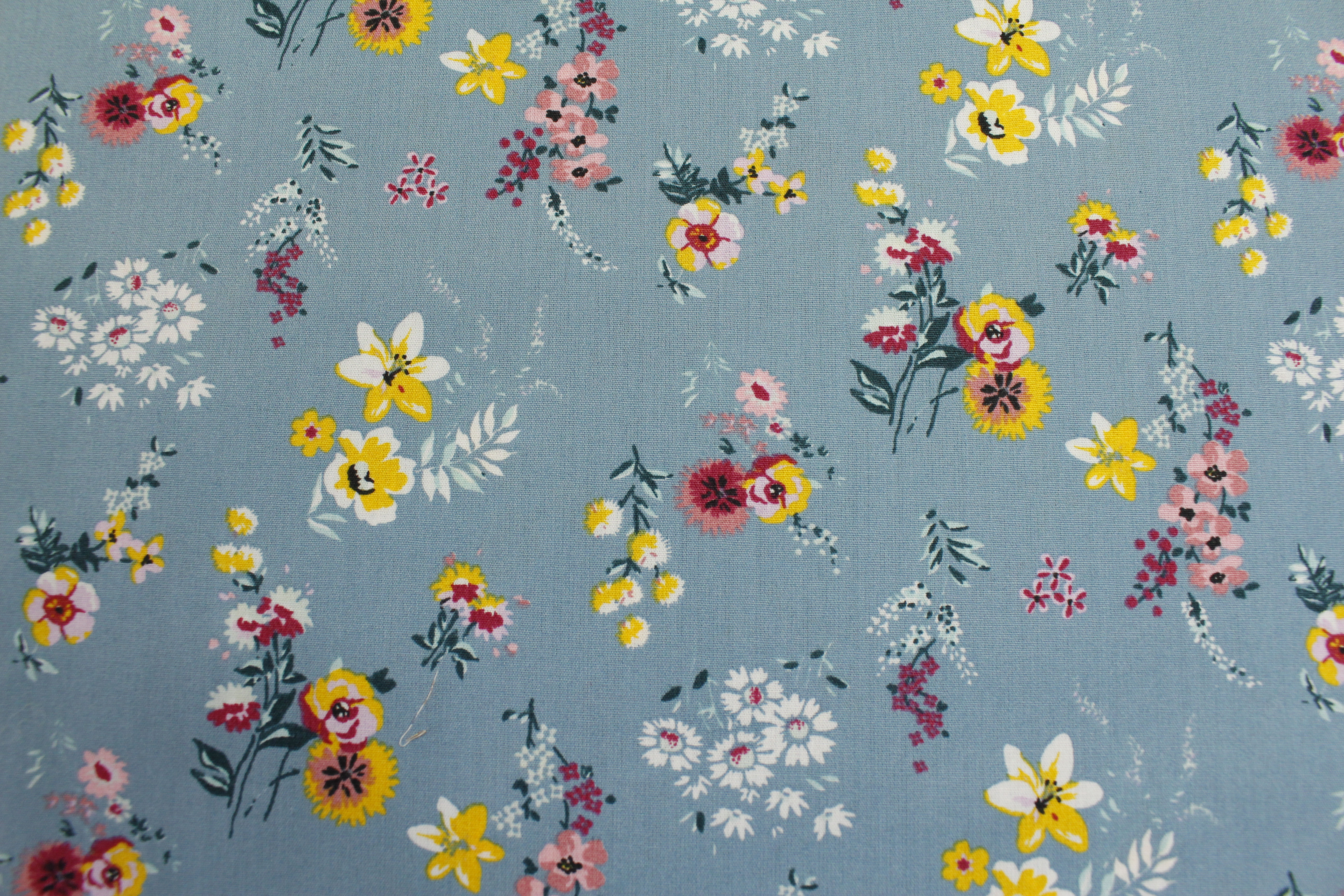 Baumwoll Popeline, Blumenlandschaft - stahlblau