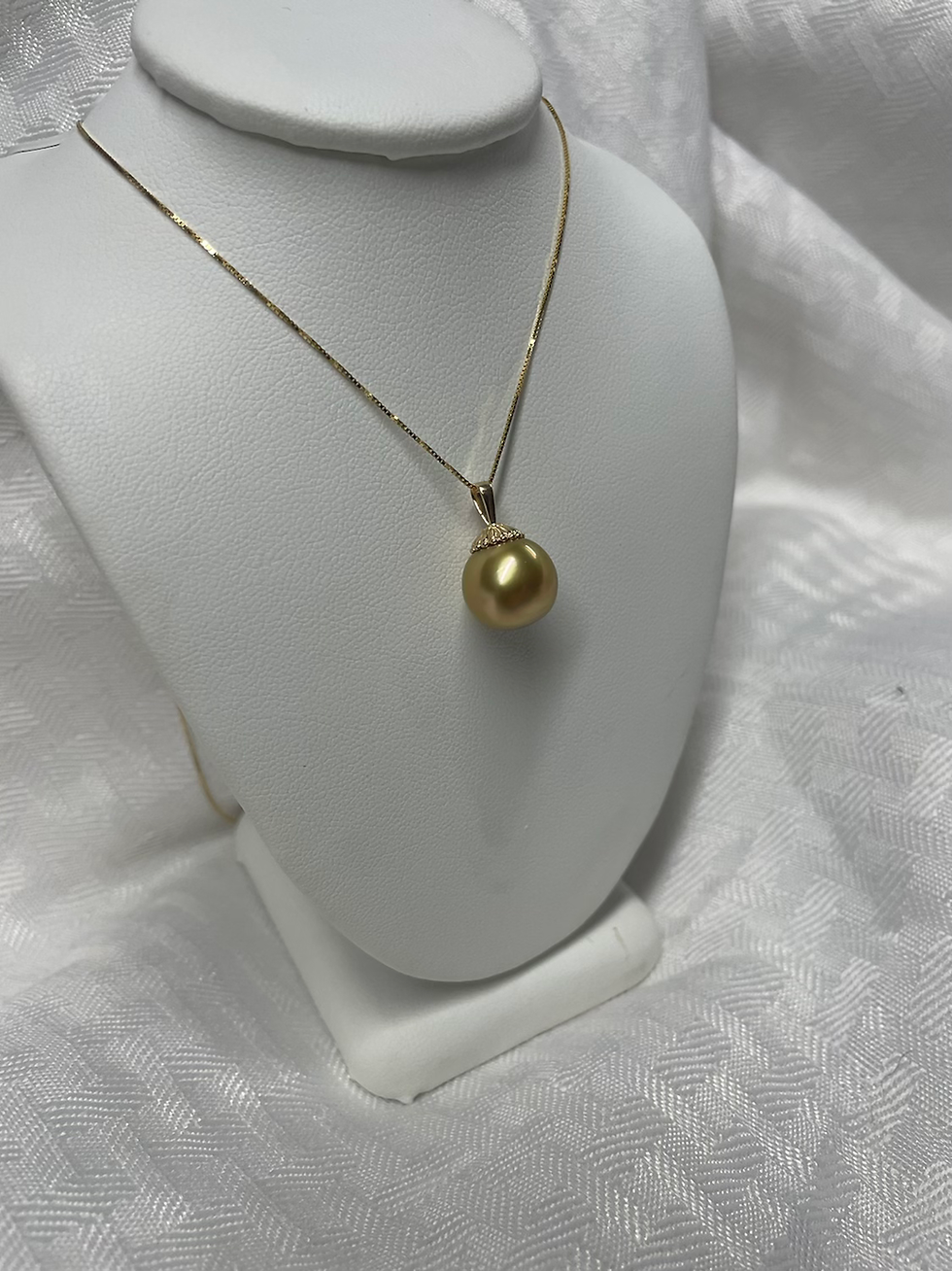 Thumbnail: 14k Golden Southsea Necklace 
