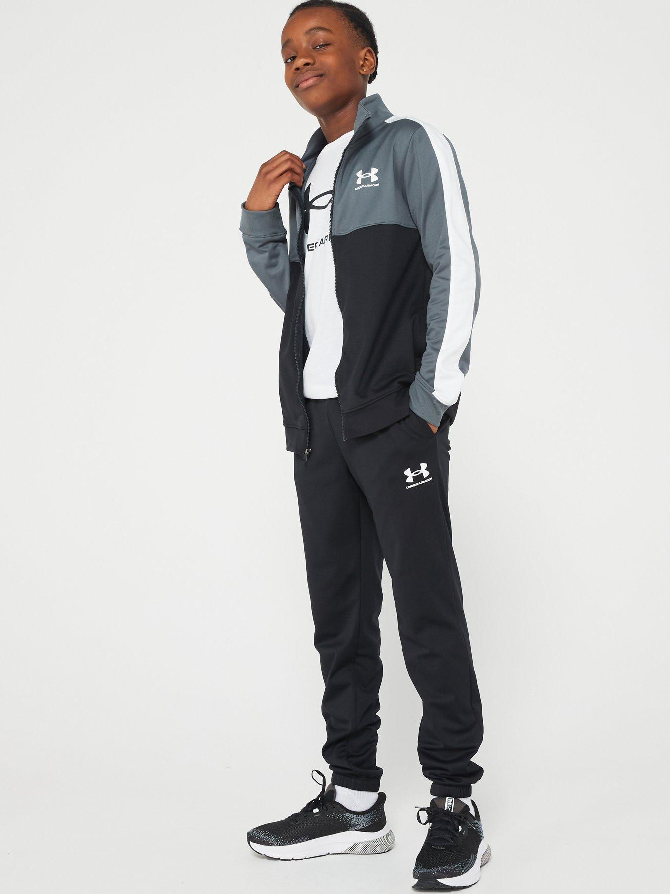 Under Armour 1360671-001 Colour Block Knit jacket model front, jacket only listing
