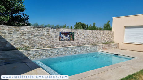 Mosaïque Fontaine autour d'une piscine, mosaïque contemporaine pour un loft par Joëlle Talpin Créations Mosaïques