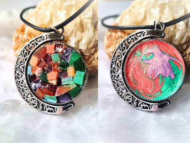 bijou mosaïque lune et soleil symbolique