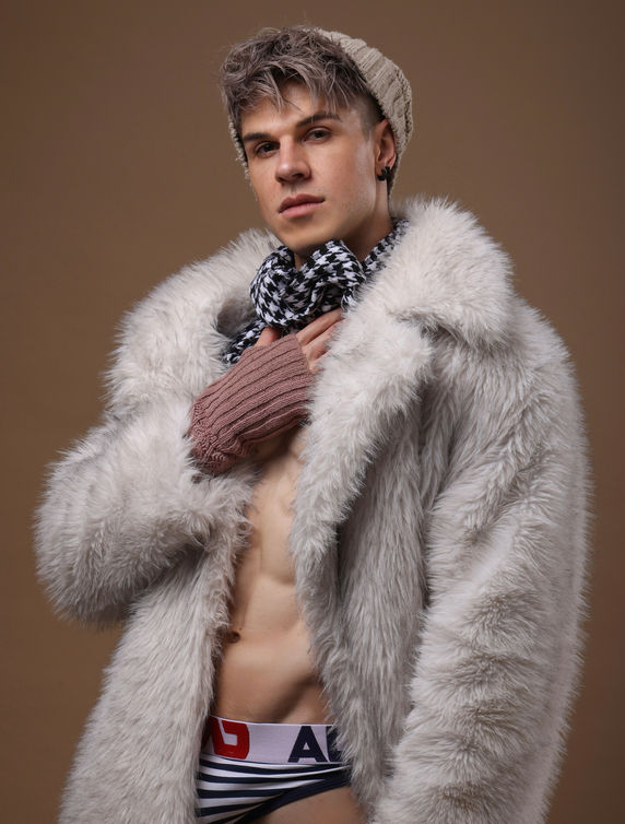 ADDICTED | Henri Strauss by Tom Dingley