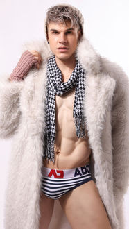 ADDICTED | Henri Strauss by Tom Dingley