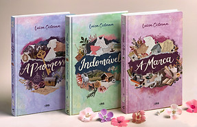 Tres livros em pé-min_edited.jpg