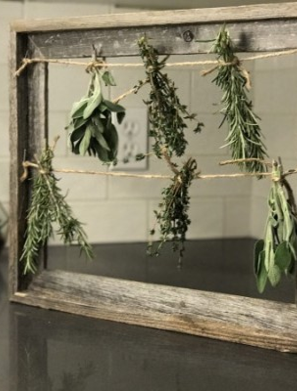 DIY frame with twine, dry herbs
