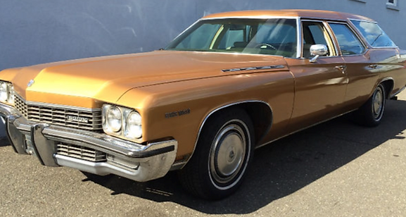 1971-72 Buick Estate Wagon Front View.png