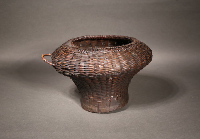 An example wicker basket, called aggawin, used as a container from small fishes and snails