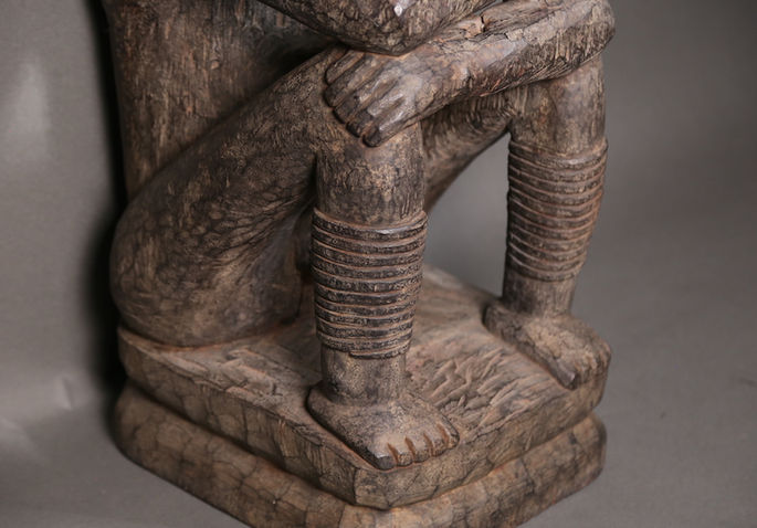 The mortar-shaped base of the bulul