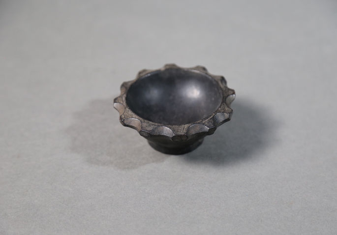 A small spice server that resembles a star
Measurement/Item Physical Dimensions:
Bowl
Diameter: 9.6cm x 9.6cm
Height: 3.2cm
Base
Height: 0.7cm
Diameter: 4cm x 4cm