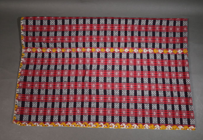 A hero shot that shows a half-fold blanket with double star patterns
