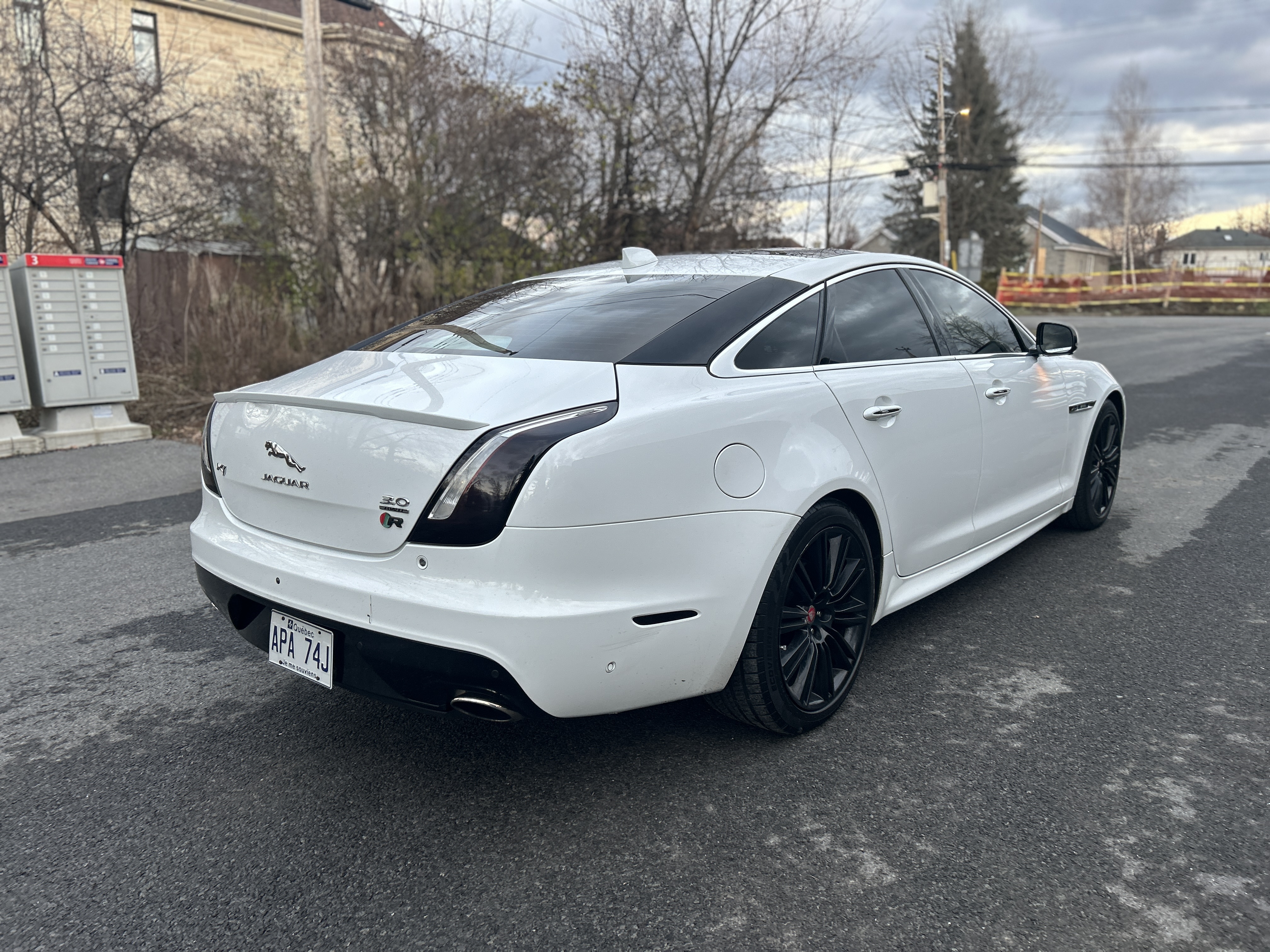 Jaguar XJ-R 2016