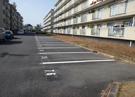 宮崎財務事務所駐車場区画線工事2