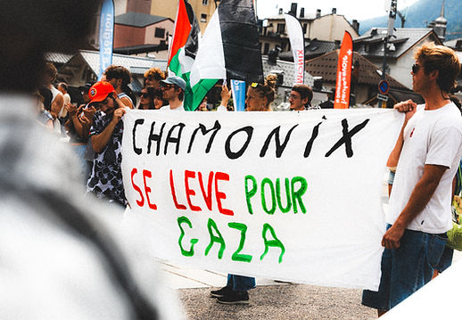 2026.07.10 Manif Chamonix Climbers for Palestine © Arthur Delicque-422.jpg