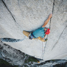 Drifter’s Escape 9a+ : Connor Herson repousse les limites du trad à Squamish