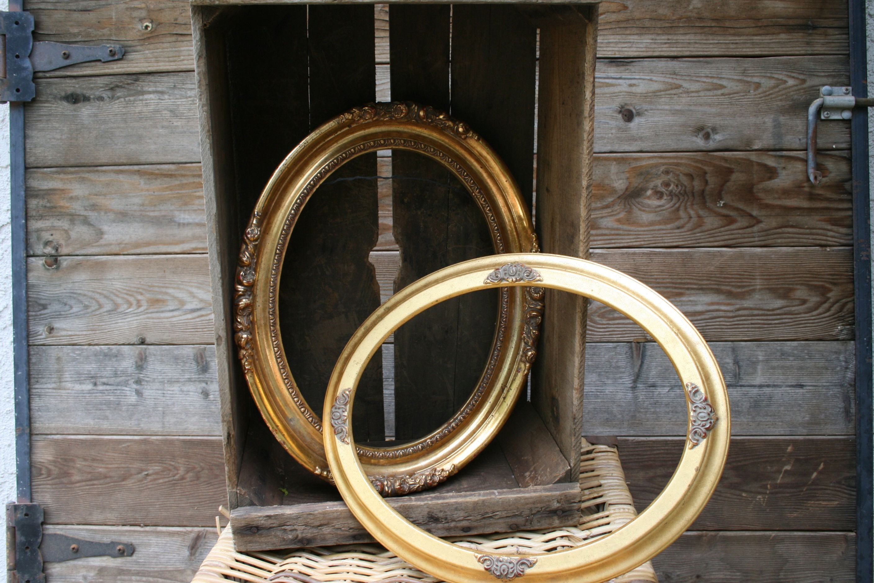 Gold Oval Frame