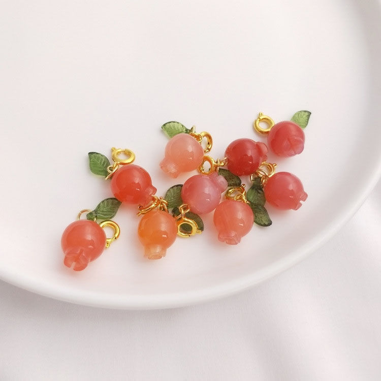 サムネイル： 赤メノウ ピアス チャーム アクセサリーパーツ アゲート 瑪瑙 ザクロ 果物 フルーツ 引き輪付 ハンドメイド