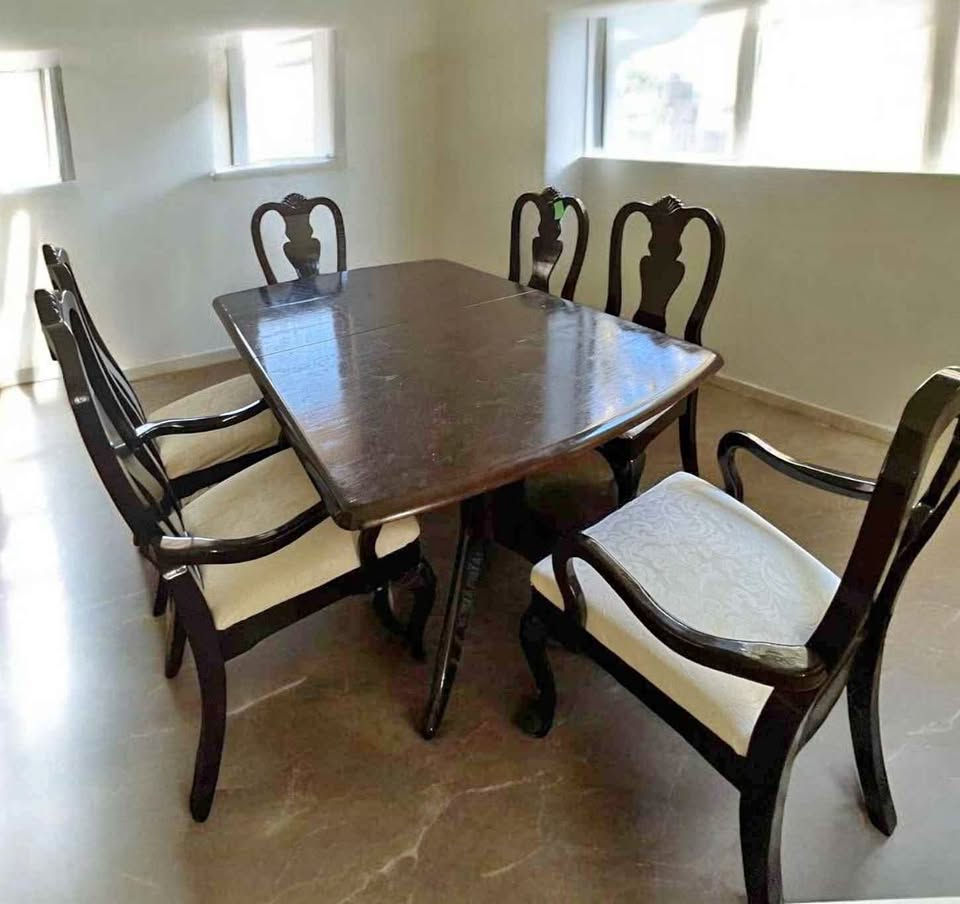dinning Table With chairs _299$