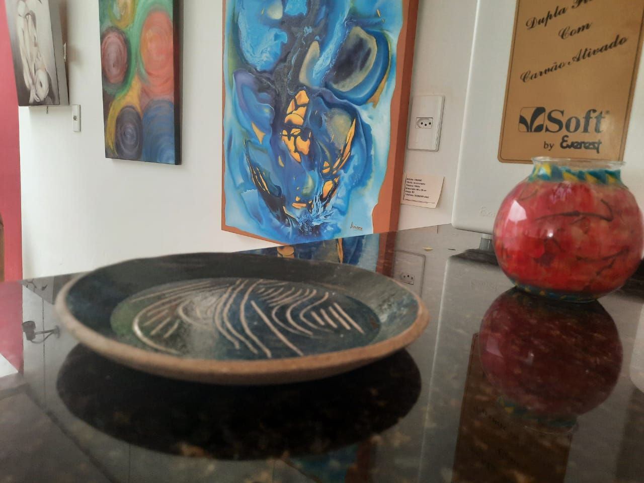 prato em cerâmica esmaltada