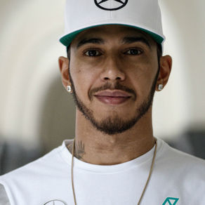 LEWIS HAMILTON COMPARTE VIDEO DE MALTRATO ANIMAL Y PIDE #COMERVEGANO