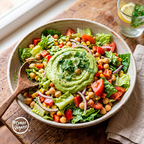 ensalada de aguacate con aderezo de garbanzo