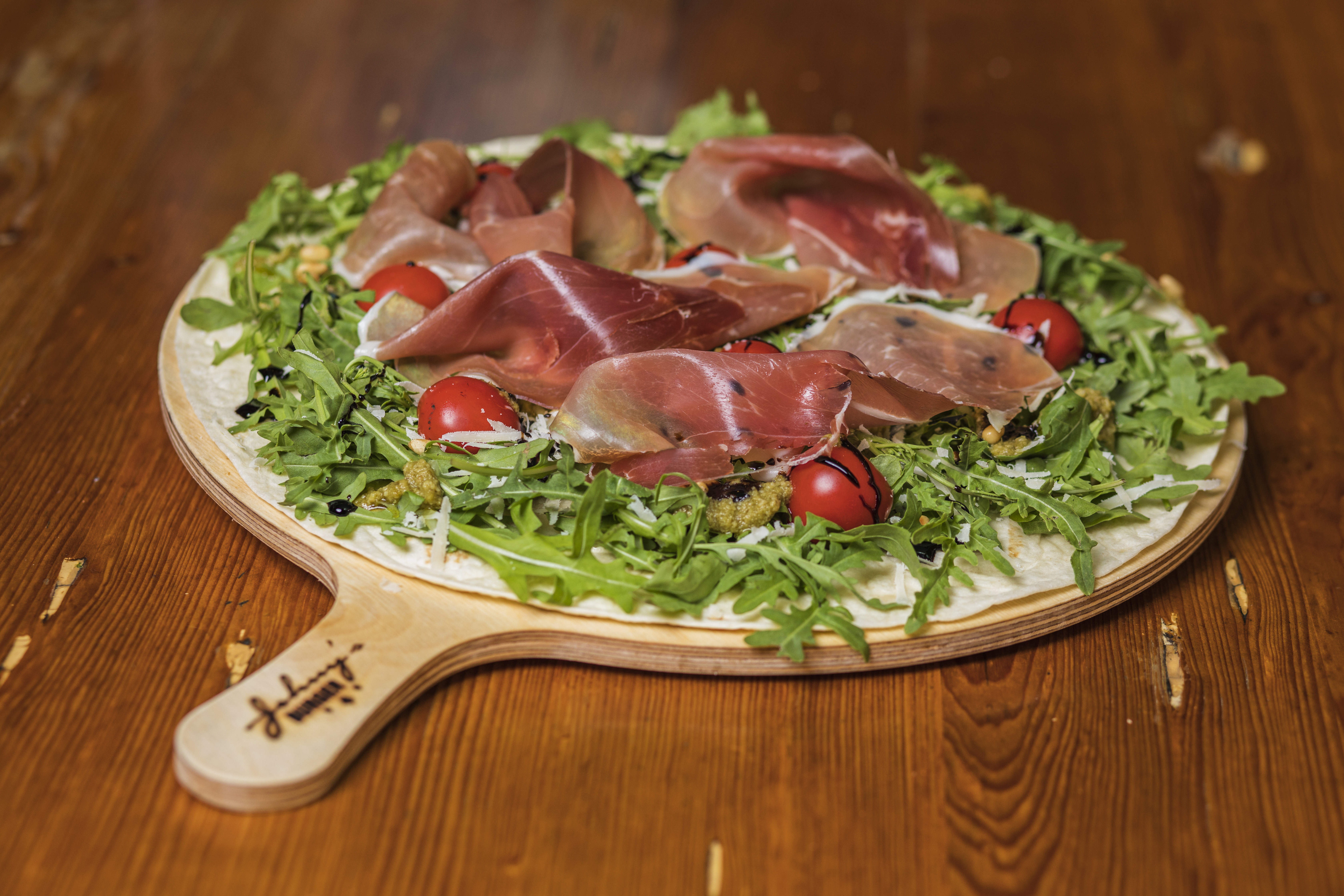 Flammkuchen mit Parmaschinken