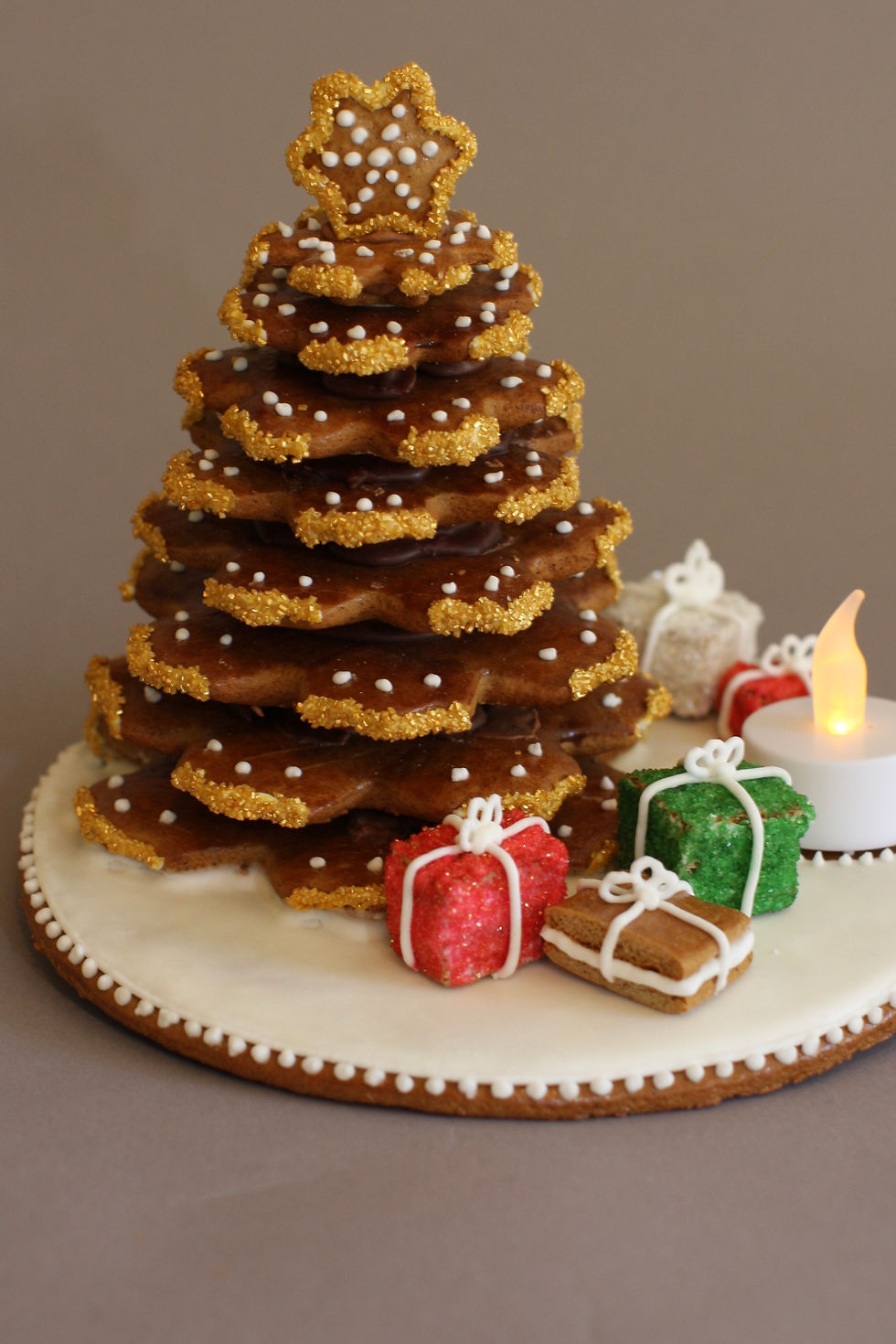Thumbnail: Sparkly Tree with presents