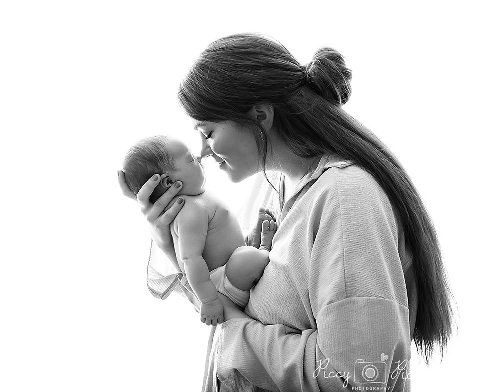 Baby photographer Tunbridge Wells Kent, new Mum and baby