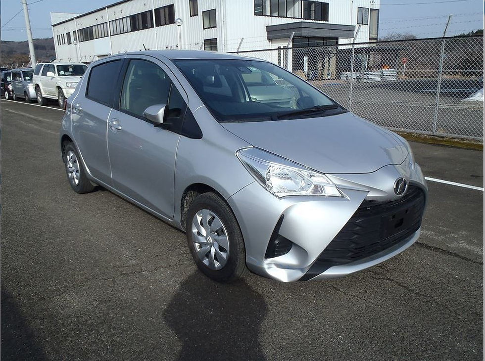 TOYOTA VITZ F YEAR-2017/11 CC-1000 COLOR-SILVER