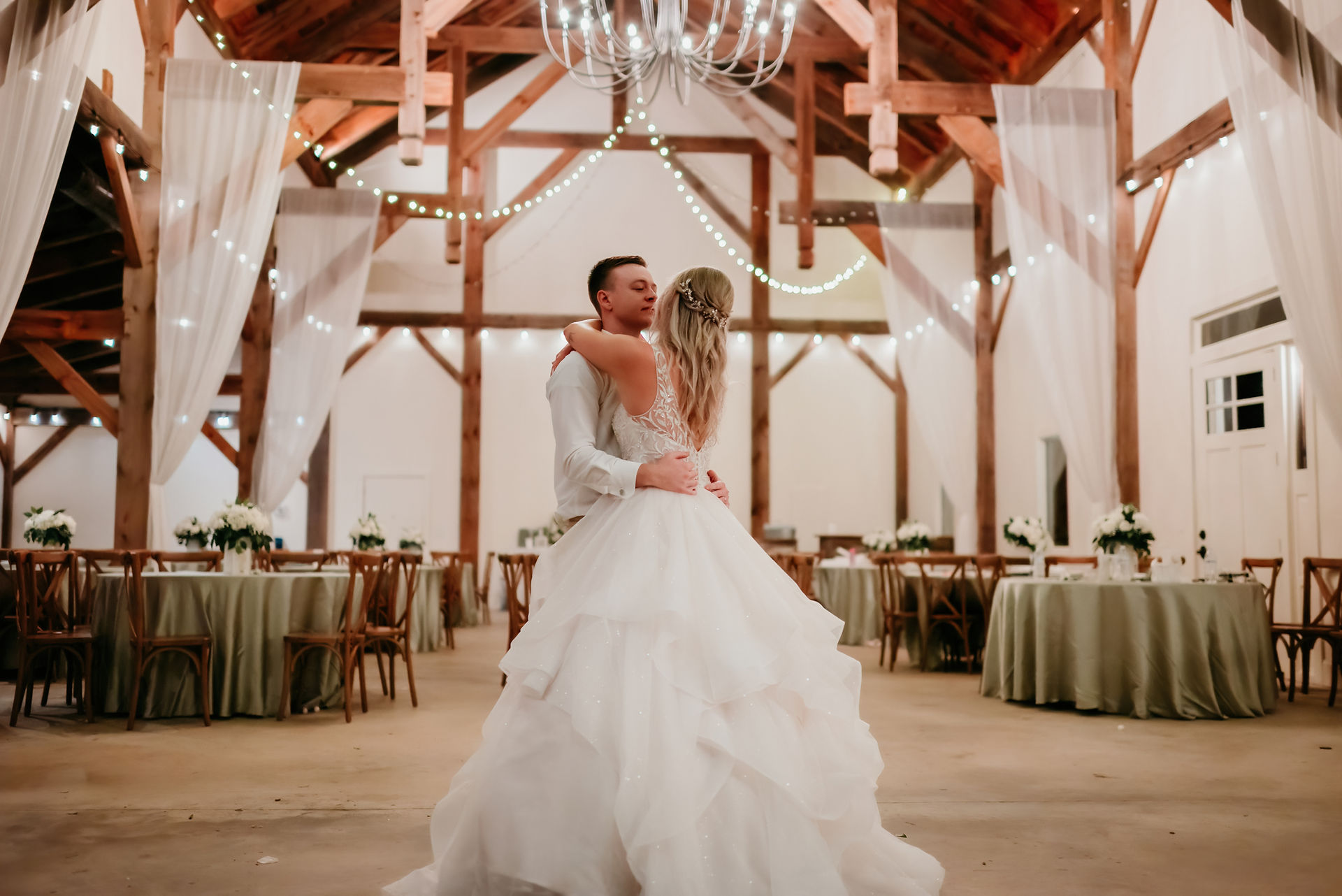 Bride and Groom Private Last Dance 