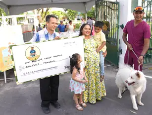 First Son, Zayd Ali hosts lemonade sale to raise funds for the GSPCA