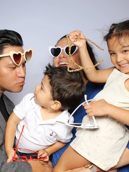 Picta Booth Black and White Photo Booth Rental in Toronto & Near you