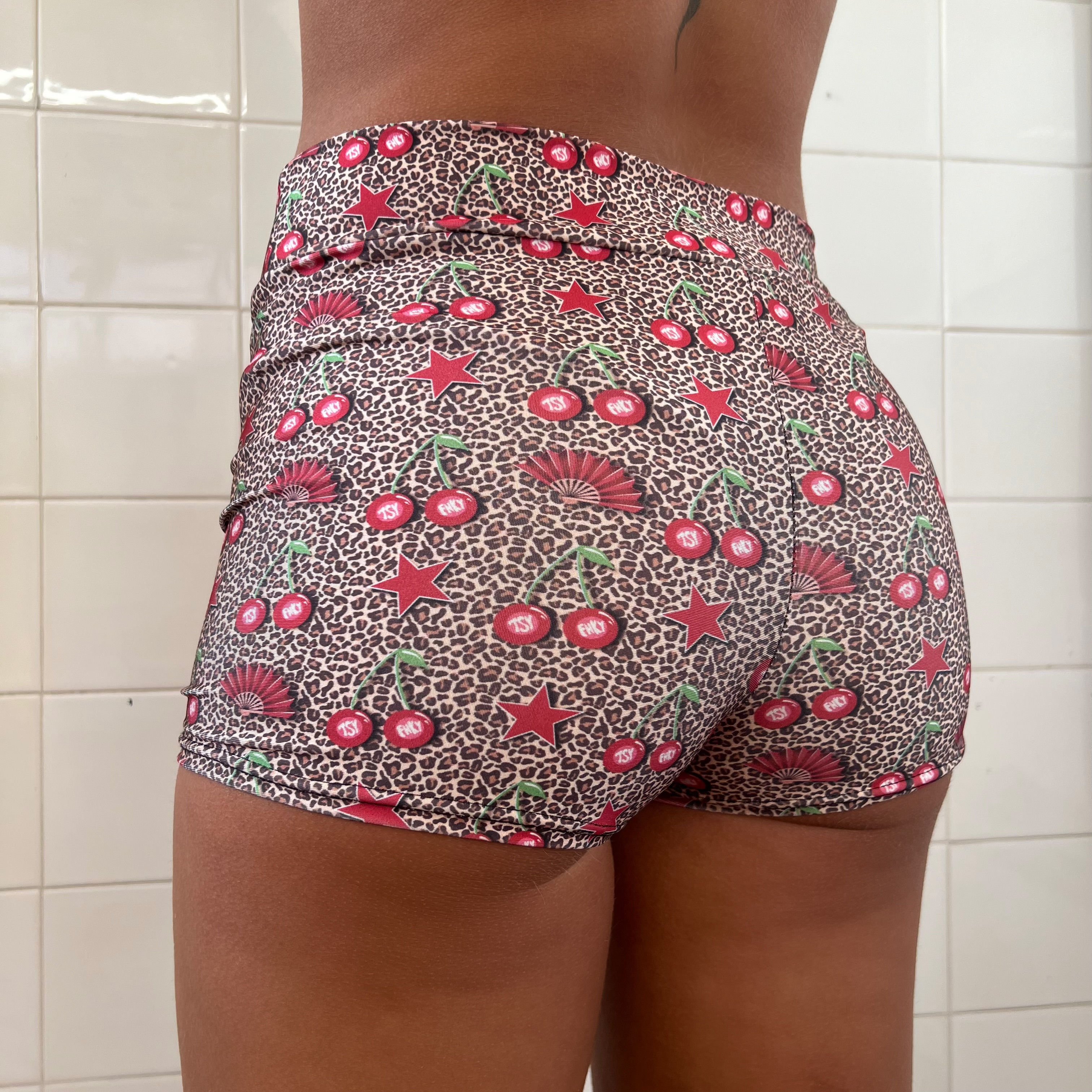 THATS SO.. FNKY WILD CHERRY SHORT SHORTS